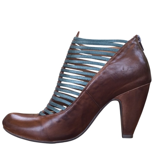 Miz Mooz Sloane Heels - Picture 2 of 16